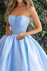 Glitzerndes Himmelblaues Trägerloses Organza Ballkleid in A-Linie mit Spitze
